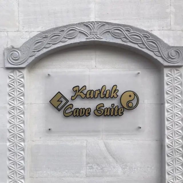 Karlik Cave Suite
