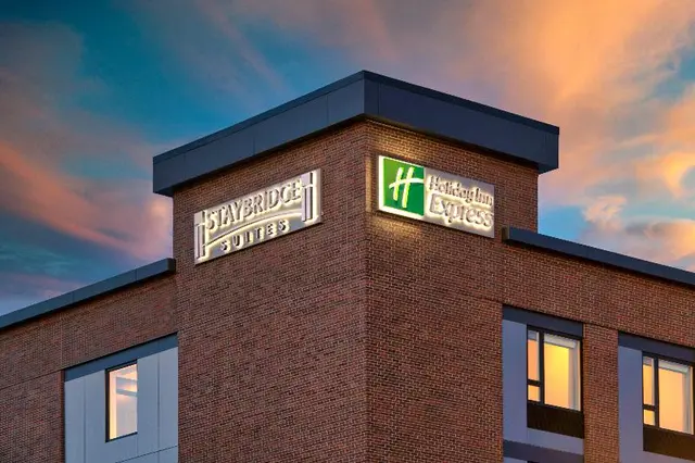Holiday Inn Express Boston Logan Airport - Revere