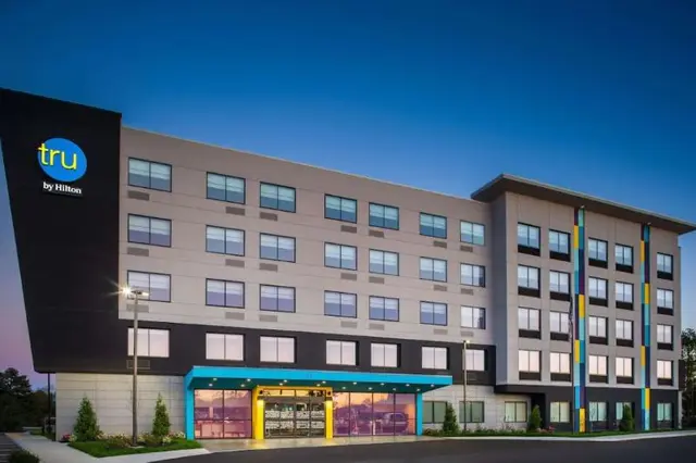 Tru by Hilton Ashland