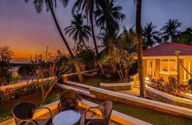 ama Stays and Trails, Beach House Madh Island