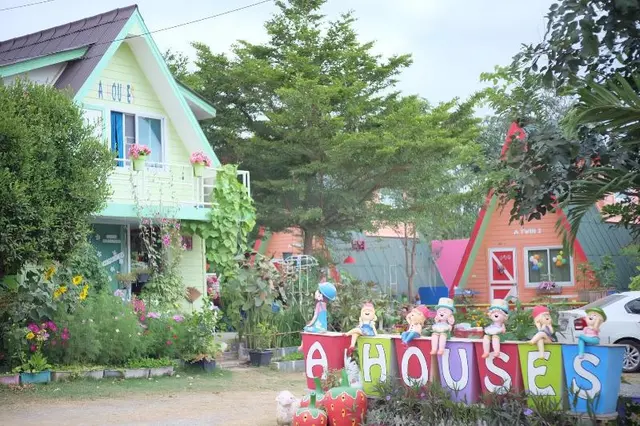 A Houses Homestay