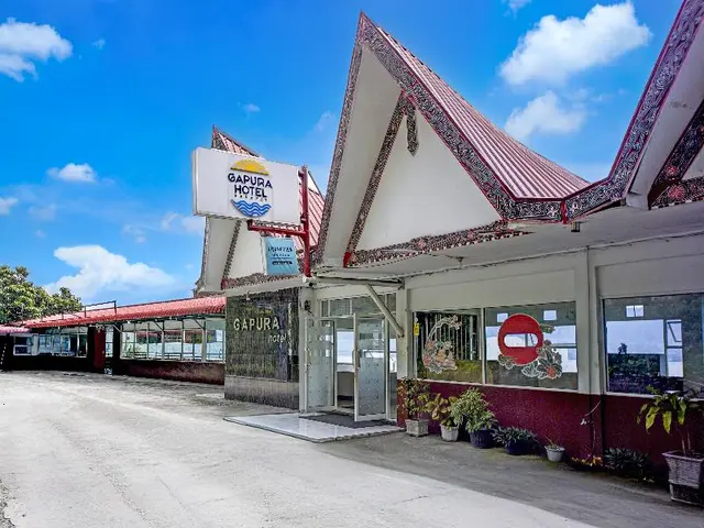 Collection O Gapura Hotel Near Parapat Penatapan D