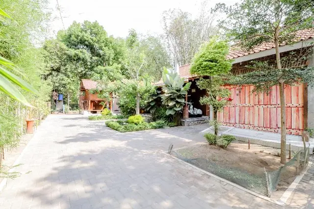 D Hasinda Homestay by ZUZU