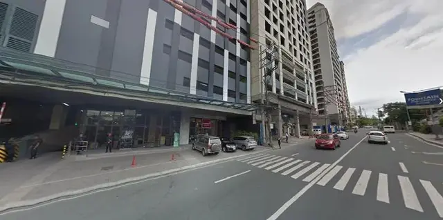 Summit Hotel Greenhills