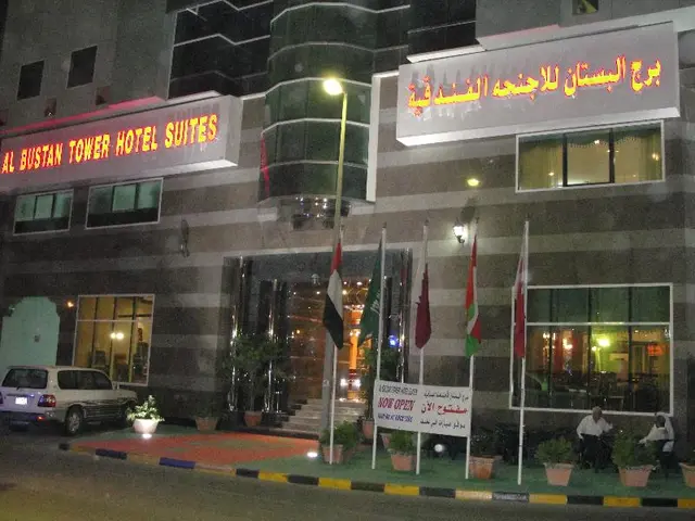 Al Bustan Tower Hotel Suites