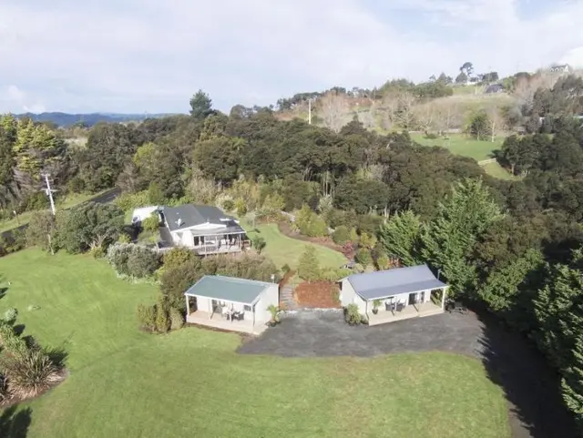 Auckland Country Cottages