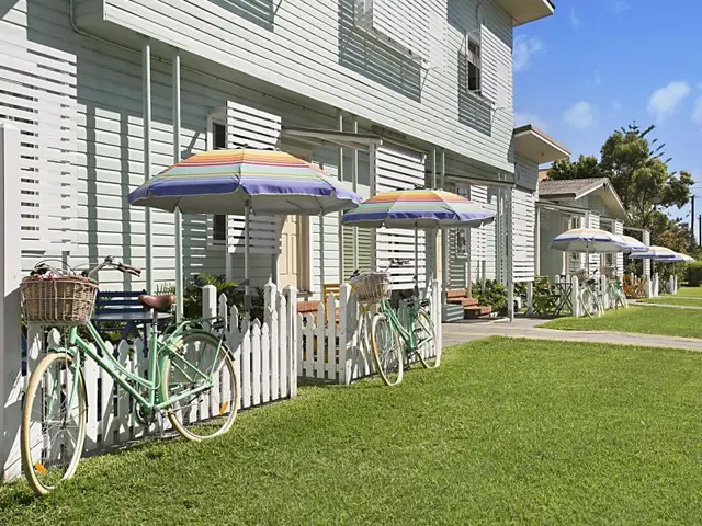Gold Coast Airport Accomodation La Costa Motel