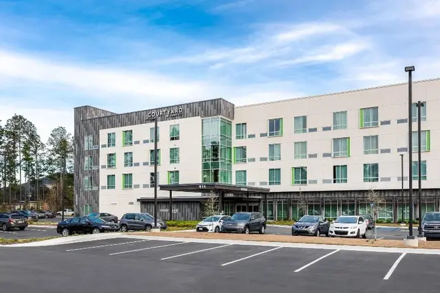 Courtyard By Marriott Savannah Airport