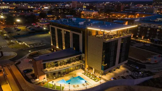 Hotel Indigo Columbus at Riverfront Place