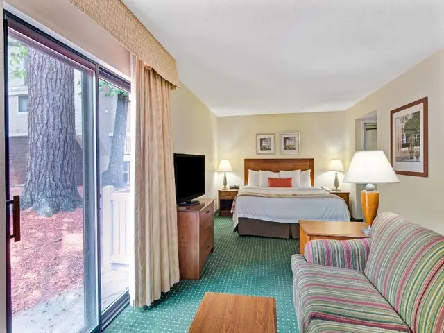 Residences At Daniel Webster