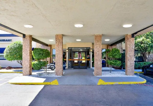 The Inn And Suites At 34 Fifty
