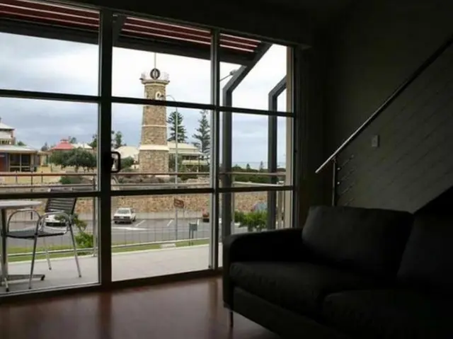 Semaphore Blue Apartments