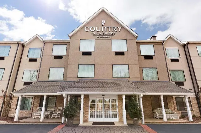 Country Inn & Suites Asheville at Outlet Mall NC