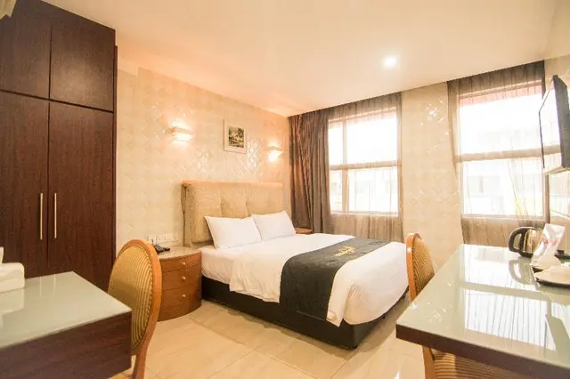Suwara Hotel