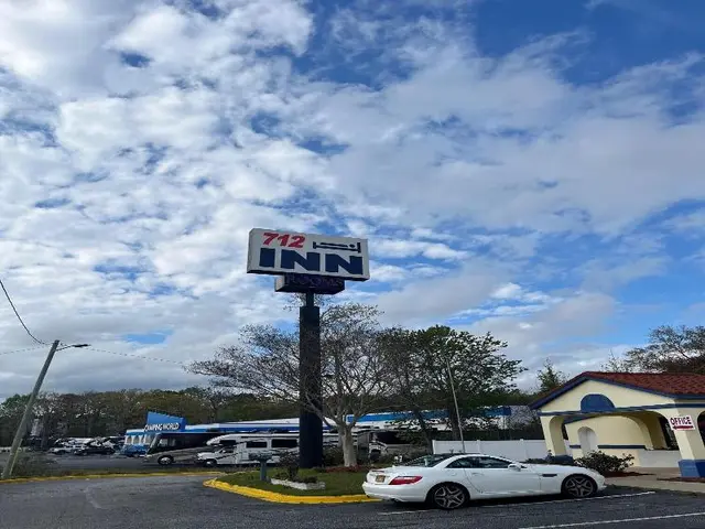 712 Inn