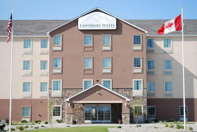 Landmark Suites Williston