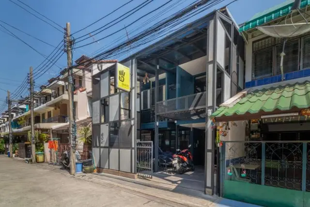 4Share Hostel by ZUZU