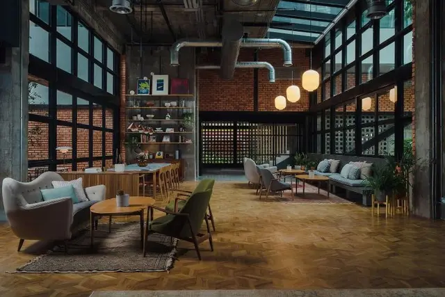 KLoe Hotel