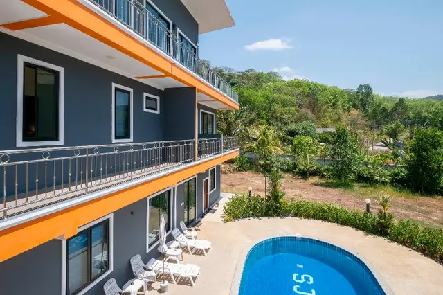 Oyo 665 Sj House Hotel