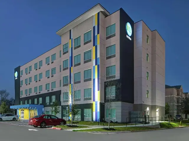 Tru by Hilton Austin Airport