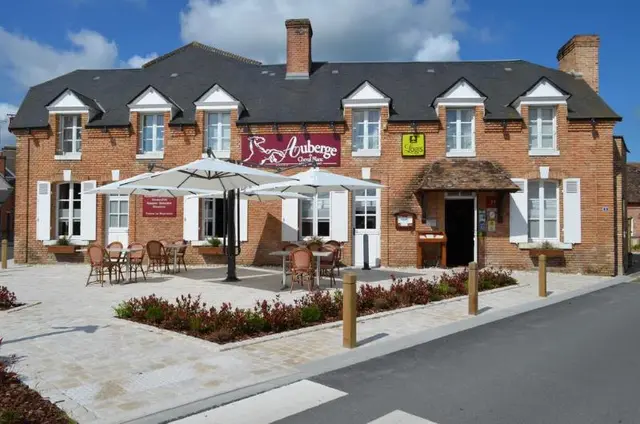 Logis Hotel Le Cheval Blanc