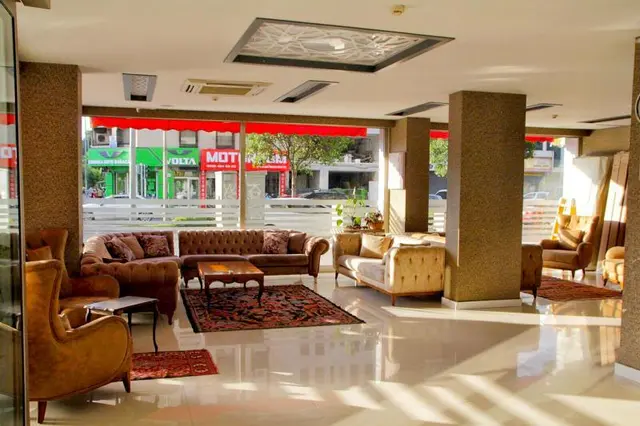 Wox Ew  Hotel