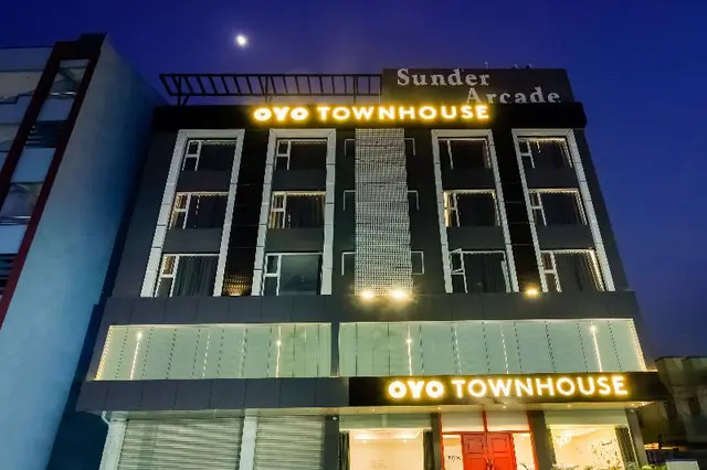 OYO Townhouse 252 Moosapet
