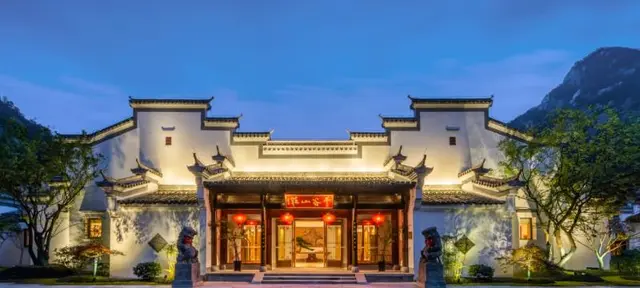 Xiangyuan Yungu Holiday Hotel
