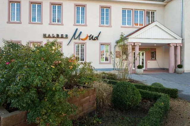 Hotel Halber Mond