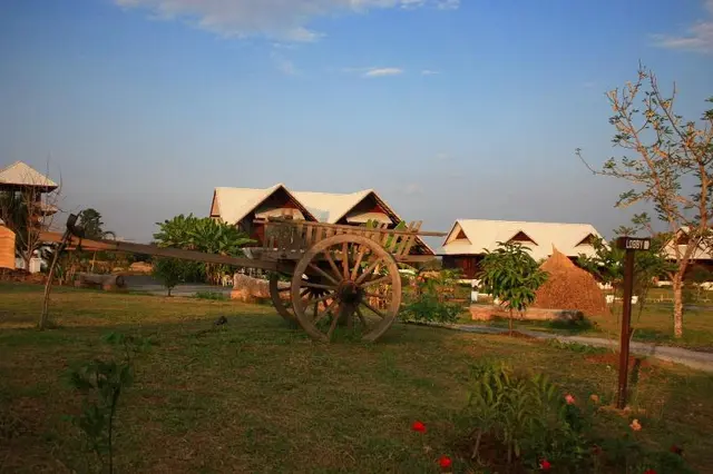 Apirata Resort
