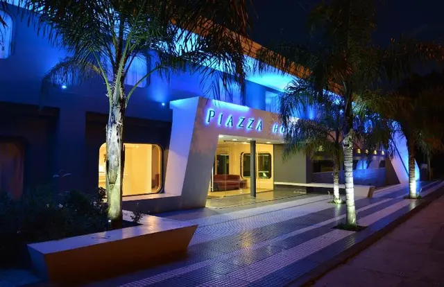 Piazza Hotel