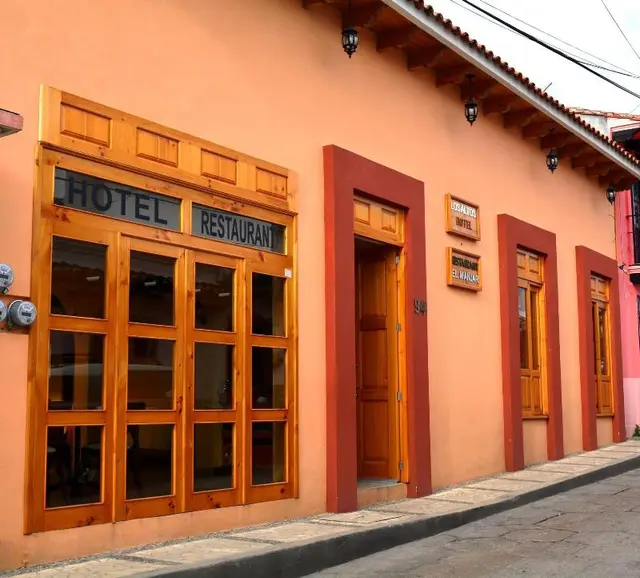 Los Altos Hotel
