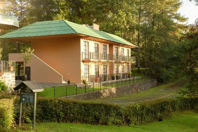 Zirahuen Forest And Resort