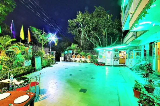 Shri Ganesh Hotel - 200 Meters from Nakki Lake Mou