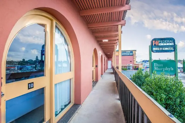 Federal Hotel