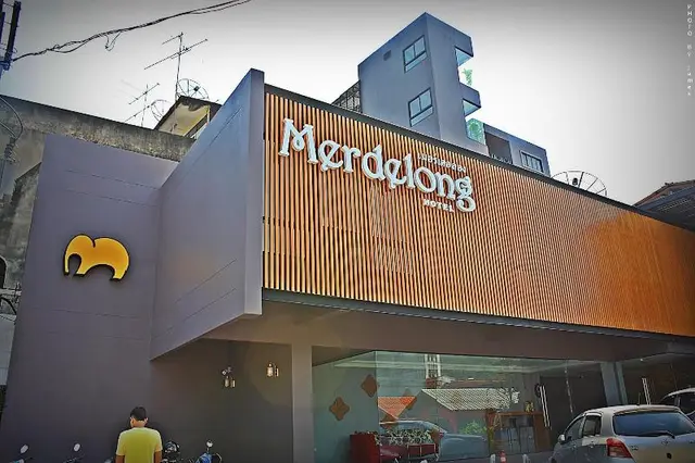 Merdelong Hotel