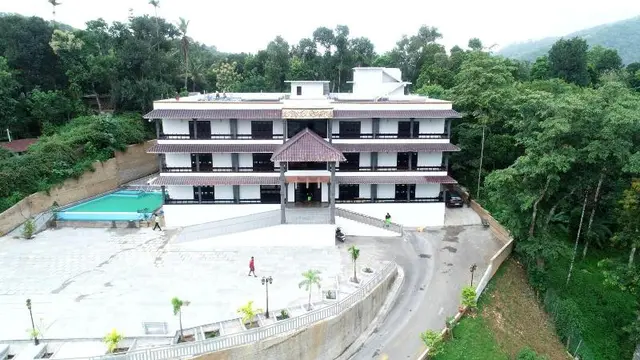 Periyarmountainpalace