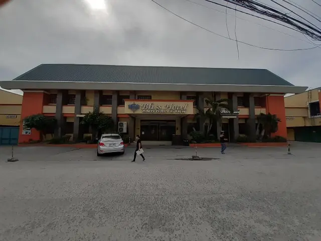 Capital O 740 Bliss Hotel Dau