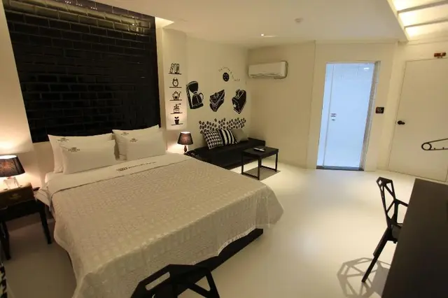 Shampoo Hotel