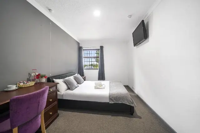 Iway Inn Hotel