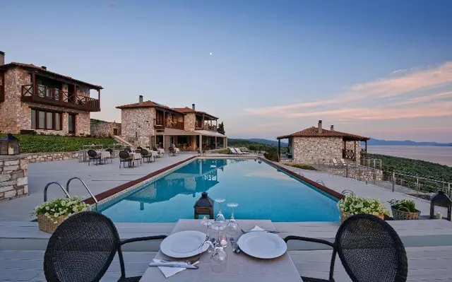 Karavia Lux Inn