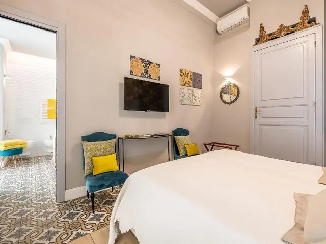 Guest House 73