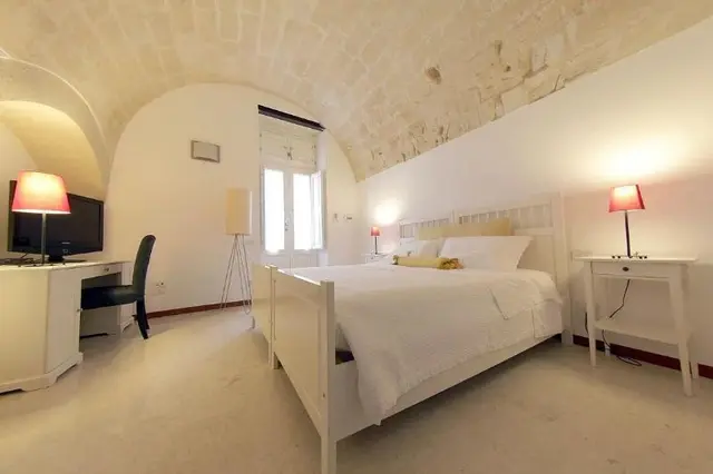 Le Malve Cave Retreat