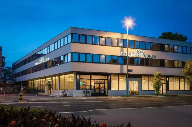Hotel Corner