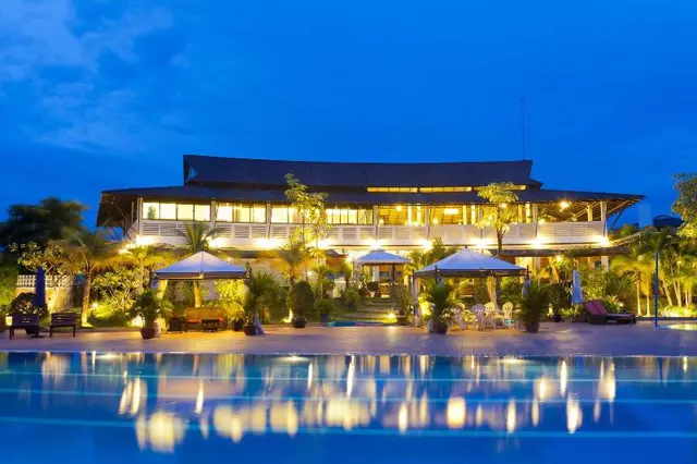 Ccc Hotel Airport