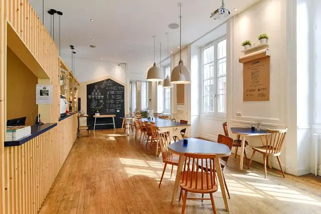 Away Hostel & Coffee Shop