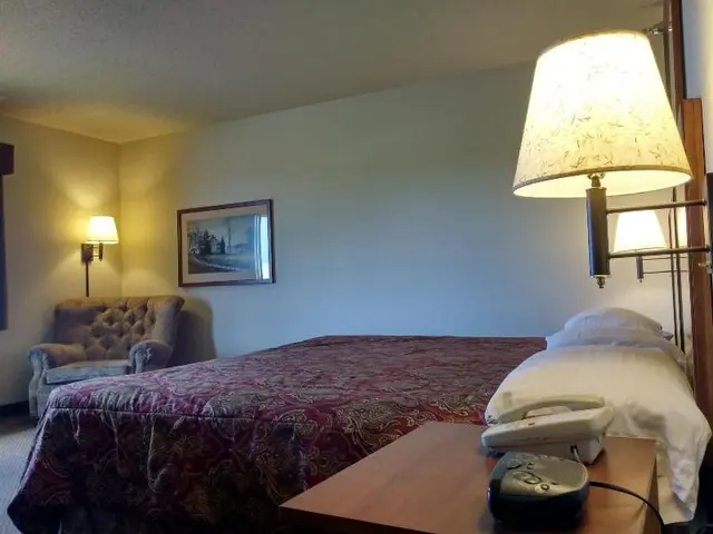 Madelia Hotel & Suites