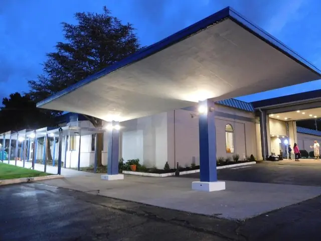 Whaler Inn And Suites