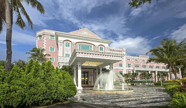 Le Beau Max Resort