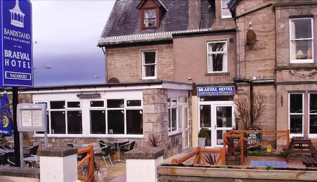 Braeval Hotel